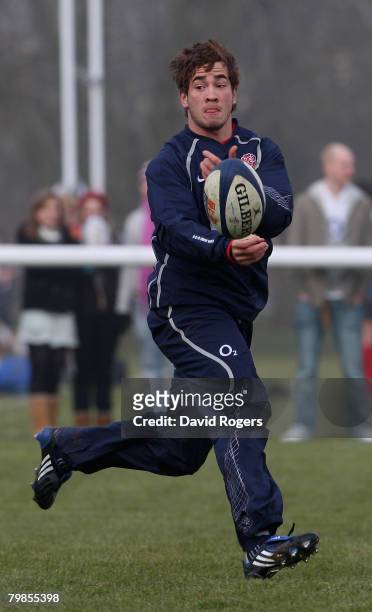 Danny Cipriani passes the ball during the England training session held at Bath University on February 20, 2008 in Bath, England.