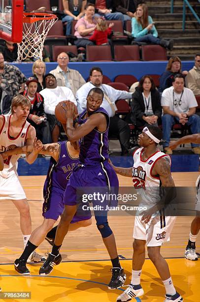 Rod Benson of the Dakota Wizards rebounds during the game against the Bakersfield Jam on February 2, 2008 at Rabobank Arena in Bakersfield,...