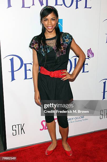 Actress Shanica Knowles arrives at the premiere of Summit Entertainment's "Penelope" held at the Director's Guild of America on February 20, 2008 in...