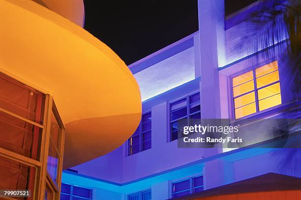 colorful art deco buildings - condado de miami dade fotografías e imágenes de stock