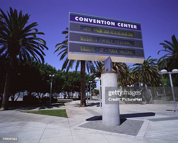 los angeles convention center - los angeles convention centre fotografías e imágenes de stock