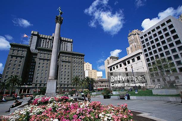 union square and the dewey monument - union square san francisco stock pictures, royalty-free photos & images