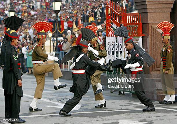 Pakistan-vote-India-peace" by Charlie McDonald-Gibson In this picture taken on February 20, 2008 at the Wagah border post with India, some 30 km from...