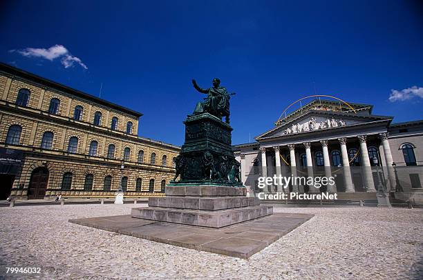 monument to maximilian i joseph by christian daniel rauch - munich residenz stock pictures, royalty-free photos & images