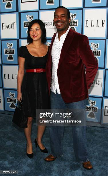 Actor-comedian David Alan Grier and wife Christine Y. Kim arrive at the 2008 Film Independent's Spirit Awards held at Santa Monica Beach on February...