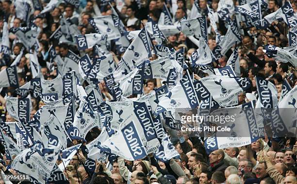 Tottenham Hotspur fans welcome their team prior to the Carling Cup Final between Tottenham Hotspur and Chelsea at Wembley Stadium on February 24,...