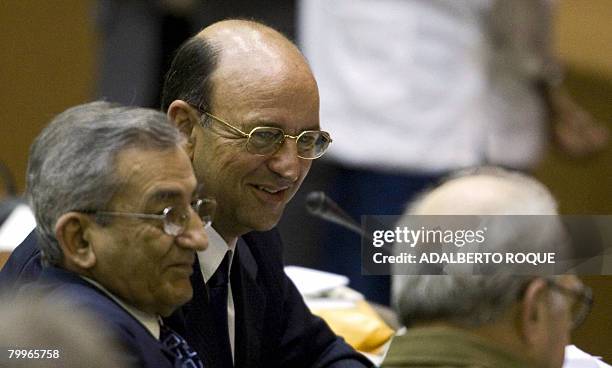 Cuban Ramon Bb 40 Ramon Balaguer Stock Photos, High-Res Pictures, and Images - Getty ...