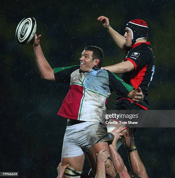 Nicholas Spanghero of Harlequins in action in the lineout during the Guinness Premiership match between Saracens and Harlequins at Vicarage Road on...