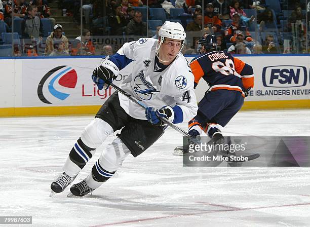 Vincent Lecavalier of the Tampa Bay Lightning skates against the New York Islanders on February 21, 2008 at Nassau Coliseum in Uniondale, New York