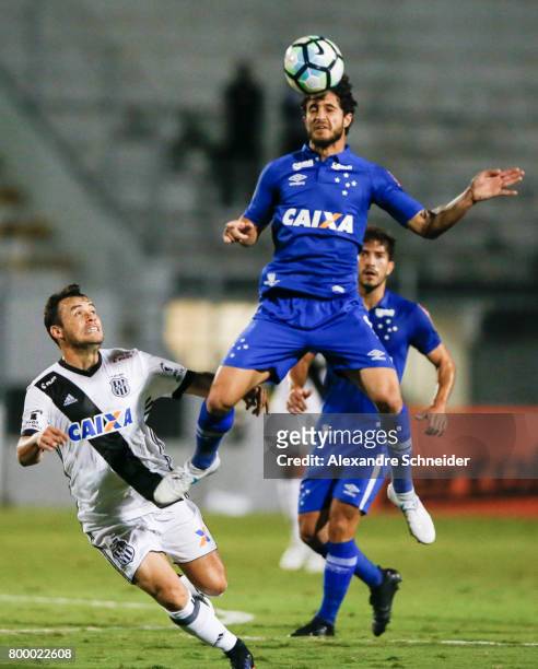 Hudson of Cruzeiro hits the ball during the match between Ponte Preta and Cruzeiro for the Brasileirao Series A 2017 at Moises Zucarelli Stadium on...