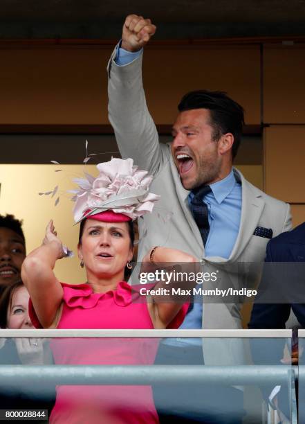 Susanna Reid and Mark Wright watch the Gold Cup as they attend day 3, Ladies Day, of Royal Ascot at Ascot Racecourse on June 22, 2017 in Ascot,...