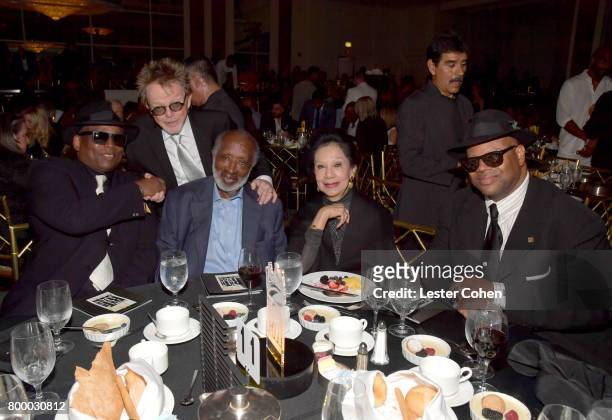 Honoree Terry Lewis, ASCAP President Paul Williams, Clarence Avant, guest and Honoree Jimmy Jam at the ASCAP 2017 Rhythm & Soul Music Awards at the...