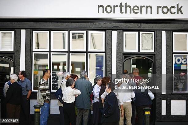 Branch Queue 94 Bank Queue Northern Rock Stock Photos, High-Res Pictures, and Images ...