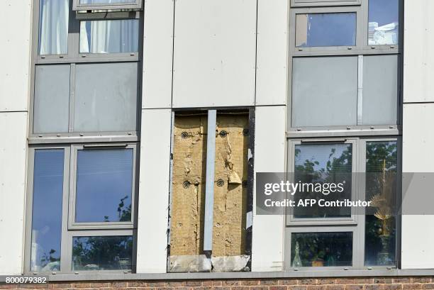 Cladding Panel Combustible 208 Combustible Cladding Stock Photos, High-Res Pictures, and Images ...
