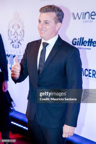 Luciano Huck poses before a benefit auction at Hotel Unique on June 22, 2017 in Sao Paulo, Brazil.