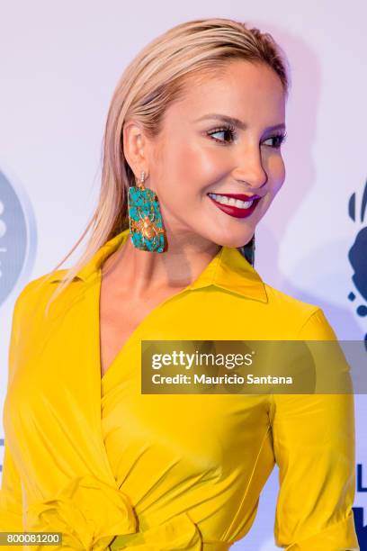 Claudia Leitte poses before a benefit auction at Hotel Unique on June 22, 2017 in Sao Paulo, Brazil.