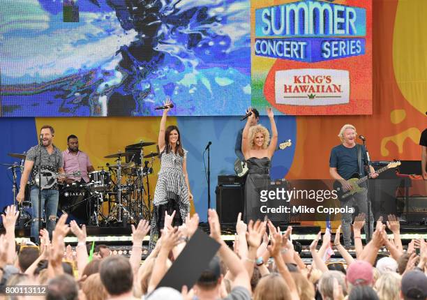 Jimi Westbrook, Karen Fairchild, Kimberly Schlapman and Philip Sweet of Little Big Town perform onstage on ABC's "Good Morning America" at Rumsey...