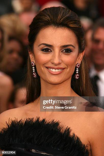 Actress Penelope Cruz attends the 80th Annual Academy Awards at the Kodak Theatre on February 24, 2008 in Los Angeles, California.