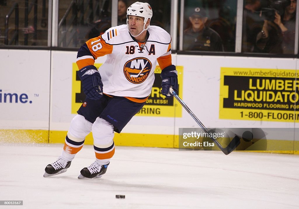 New York Islanders v Boston Bruins