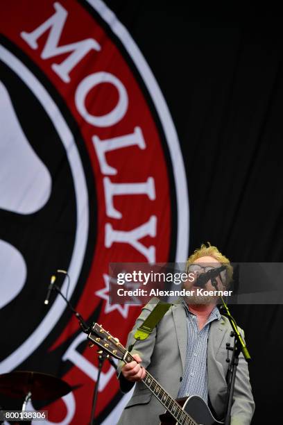 Dave King of «Flogging Molly« performs at the Green Stage during the first day of the Hurricane festival on June 23, 2017 in Scheessel, Germany.