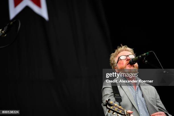 Dave King of «Flogging Molly« performs at the Green Stage during the first day of the Hurricane festival on June 23, 2017 in Scheessel, Germany.