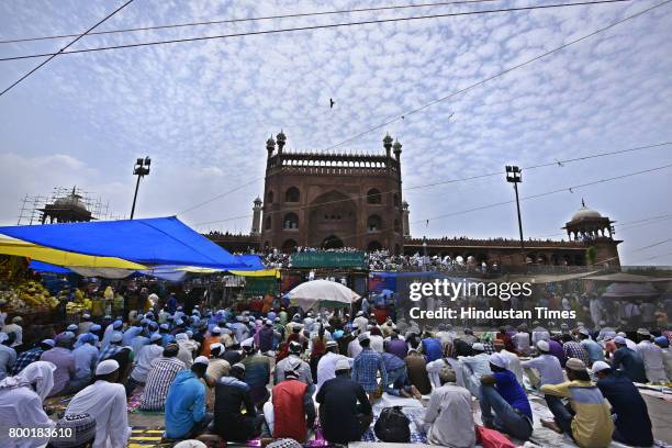 Indian Muslims offering prayers on the occasion of Juma-tul-Wida at Jama Masjid on June 23, 2017 in New Delhi, India.