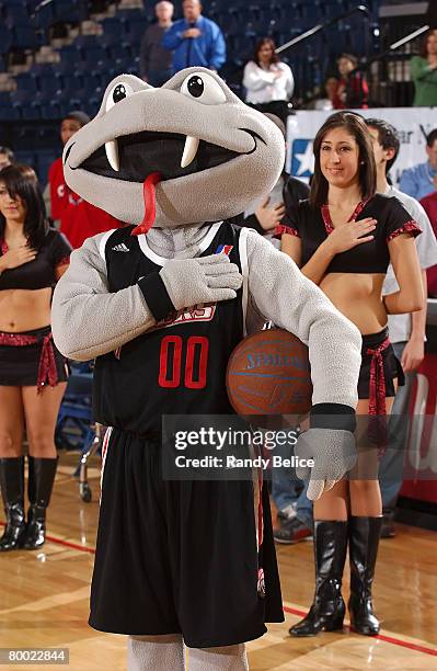 Riverside Raptors Rvc Mascot Dleague Mascot Photos and Premium High Res Pictures - Getty Images