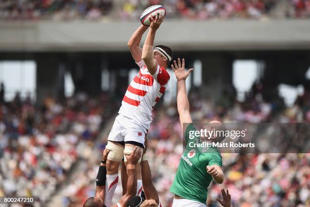 Luke Thompson of Japan competes for the line out over Devin Toner of Ireland during the international rugby friendly match between Japan and Ireland...