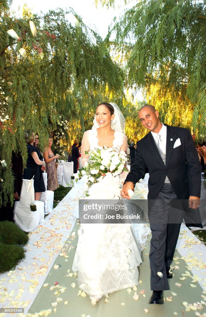 Jennifer Lopez weds Cris Judd