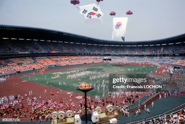 Cérémonie d'ouverture des jeux olympiques, en juin 1986, à Séoul, Corée du Sud.