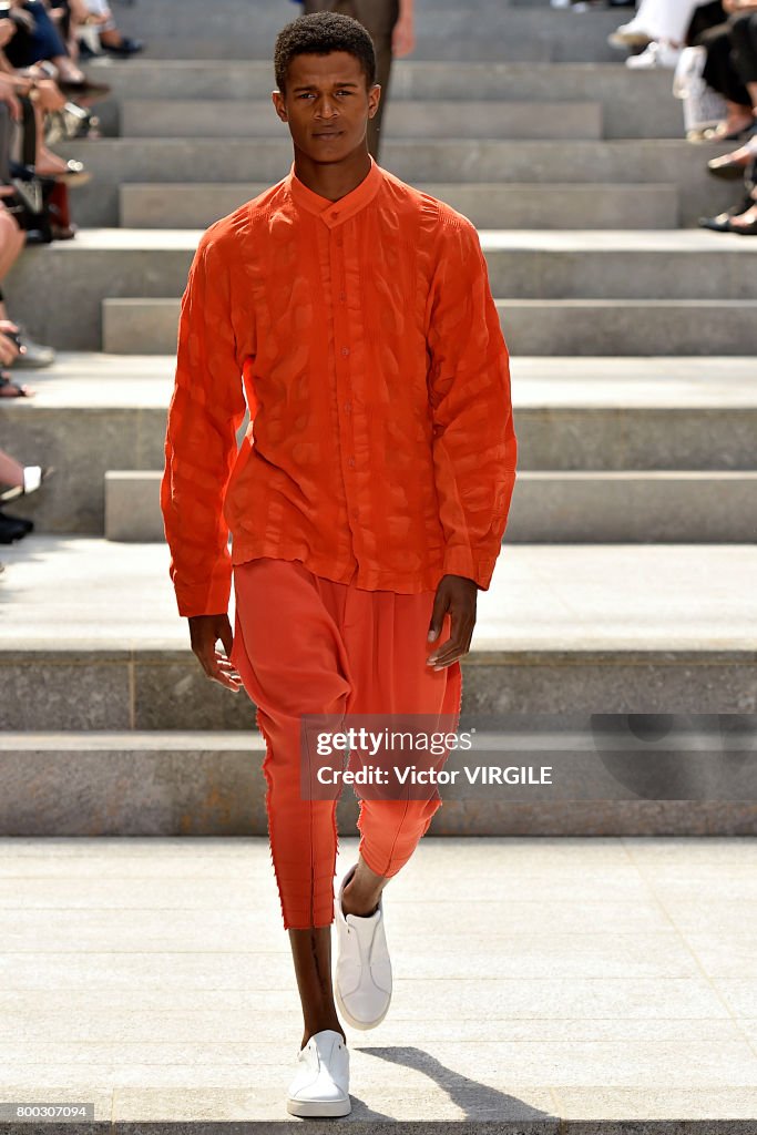 Issey Miyake Men : Runway - Paris Fashion Week - Menswear Spring/Summer 2018