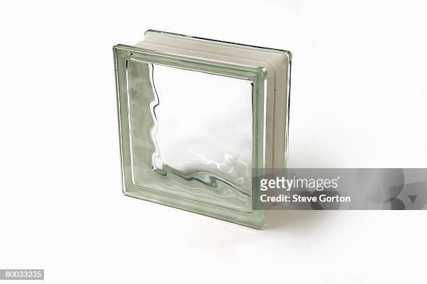 glass block - glass cube fotografías e imágenes de stock