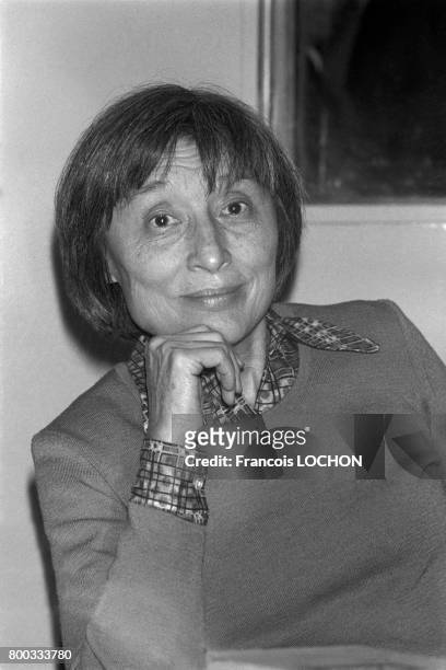 Portrait de la romancière chinoise Han Suyin en novembre 1975 à Paris, France.