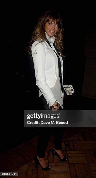 Elle Macpherson attends the cocktail reception for the fundraising gala 'Figures of Speech', at the Lawrence Hall on February 27, 2008 in London,...