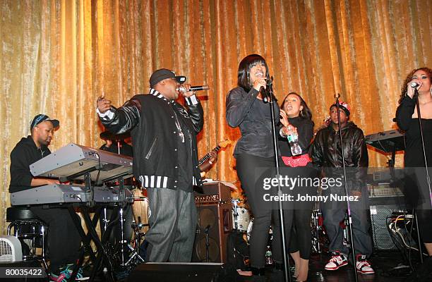 Jadakiss and Shareefa perform at R&B Live at Spotlight hosted by Ludacris on February 26, 2008 in New York.