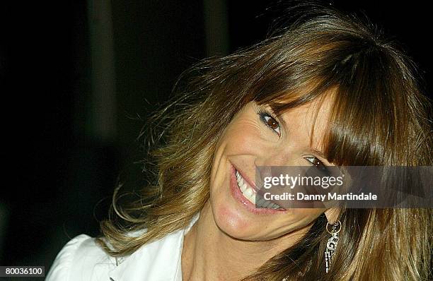 Supermodel Elle Macpherson arrives at the 'Figures of Speech' Fundraising Gala at the Royal Horticultural Hall on February 27, 2008 in London, England