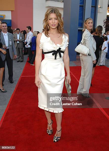Actress Jessica Biel arrives to the premiere of "I Now Pronounce You Chuck and Larry" at Citywalk Cinemas on July 12, 2007 in Universal, California.