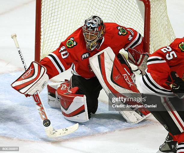 Patrick Lalime of the Chicago Blackhawks makes a save on his way to a shut-out of the Phoenix Coyotes on February 27, 2008 at the United Center in...