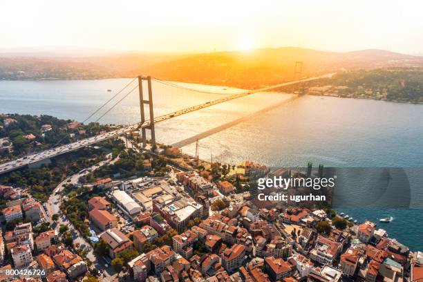 bosporus-brücke in istanbul - bosphorus bridge stock-fotos und bilder