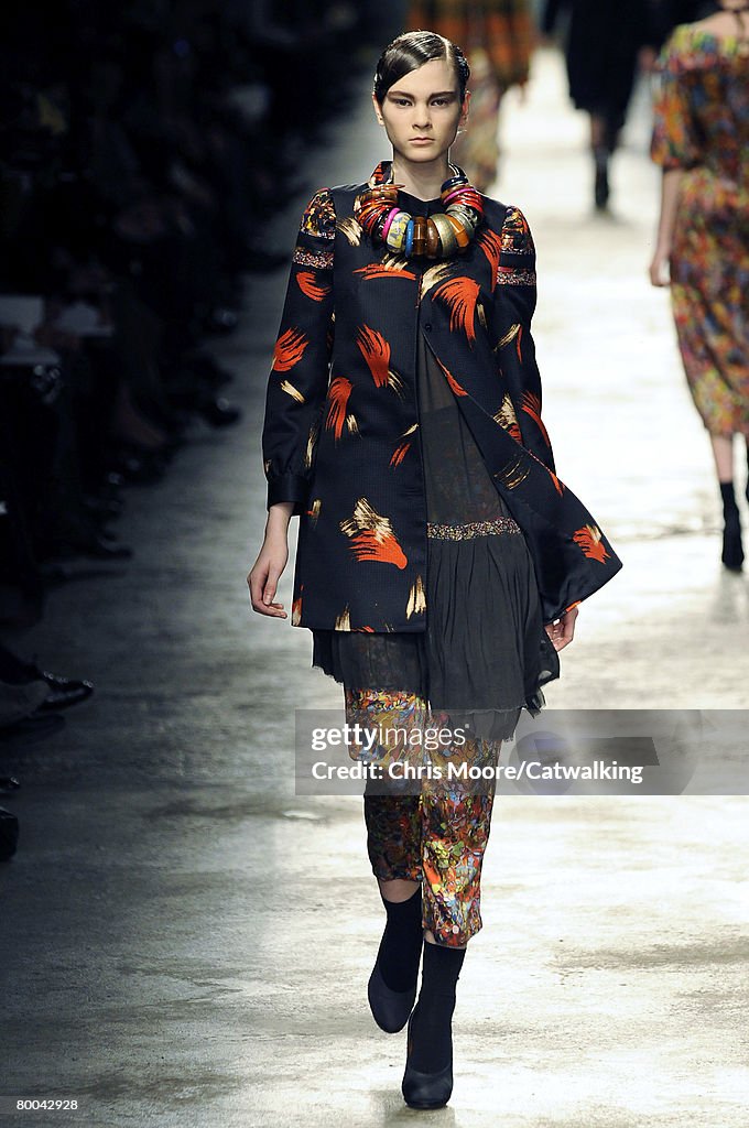 Dries Van Noten - PFW Fall Winter 2008/09 - Runway