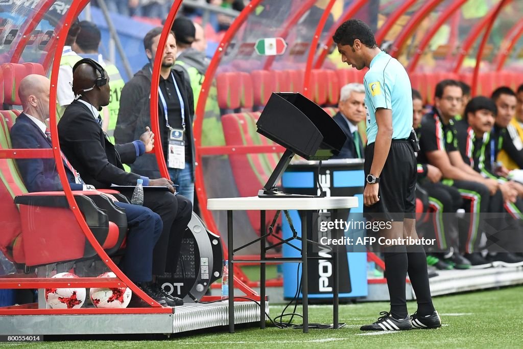 FBL-CONFED-CUP-MATCH09-MEX-RUS