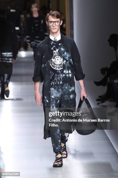 Model walks the runway during the Balmain Menswear Spring/Summer 2018 show as part of Paris Fashion Week on June 24, 2017 in Paris, France.