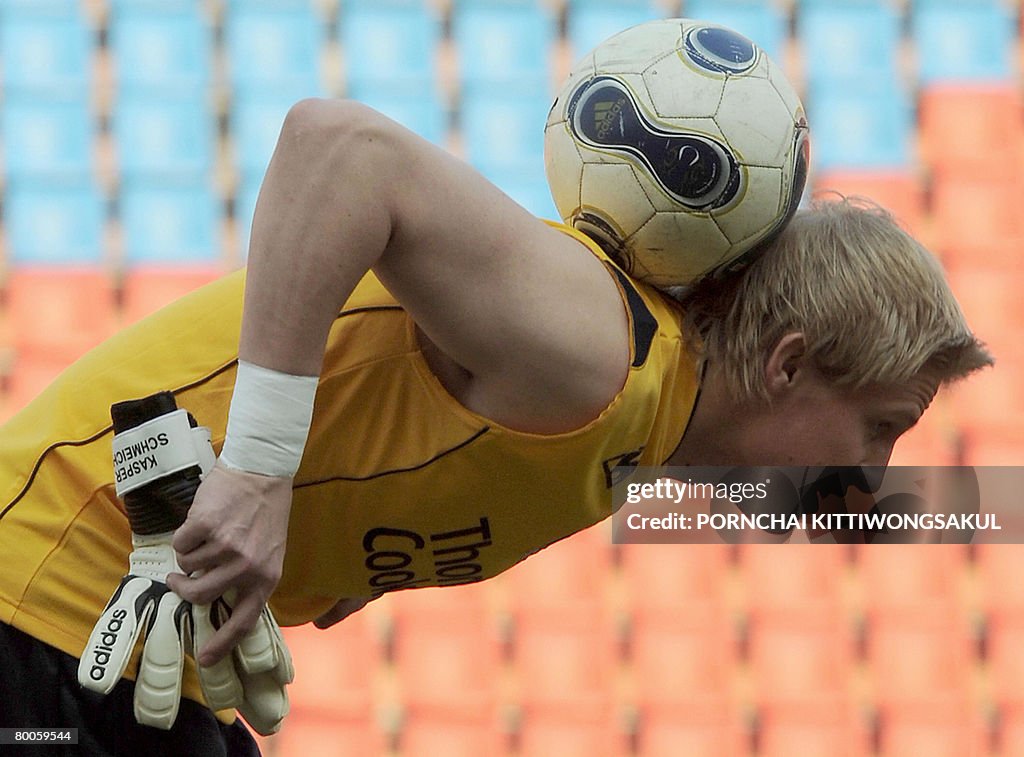 Manchester City goalkeeper Kasper Schmei