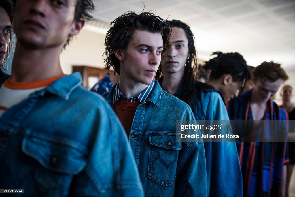 White Mountaineering : Backstage - Paris Fashion Week - Menswear Spring/Summer 2018