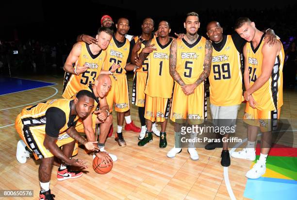 Doug Christie, Rafal 'Lipek' Lipinski, The Game, Chris Staples, Nick Cannon, Chris Brown, Big Boy and Matthew Noszka at the Celebrity Basketball...