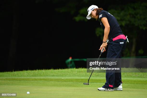 Erina Hara of Japan putts during the final round of the Earth Mondamin Cup at the Camellia Hills Country Club on June 25, 2017 in Sodegaura, Japan.