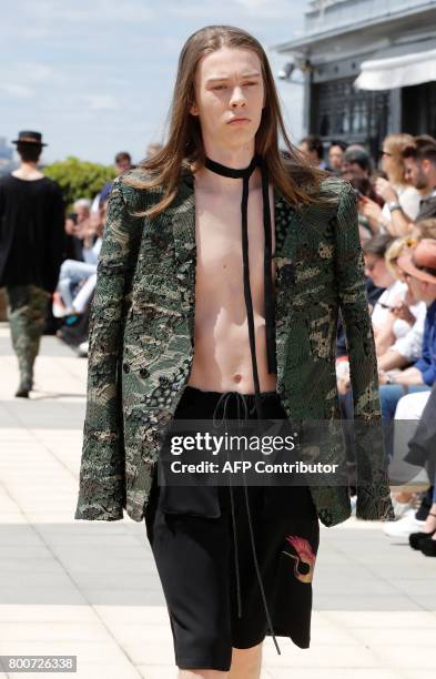 FRA: Rynshu : Runway - Paris Fashion Week - Menswear Spring/Summer 2018