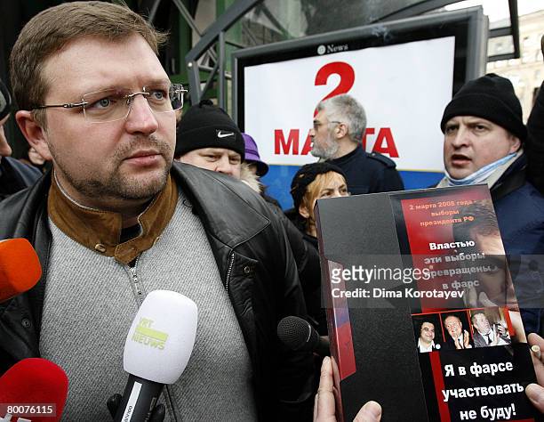 Opposition politician Nikita Belykh arrives at Russia's Central Election Commission to submit a petition on March 01, 2008 in Moscow, Russia. In an...