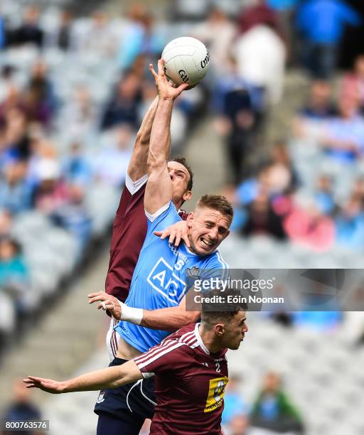 Dublin , Ireland - 25 June 2017; Eoghan O'Gara of Dublin in action against Frank Boyle, left and Jamie Gonoud, right, of Westmeath during the...
