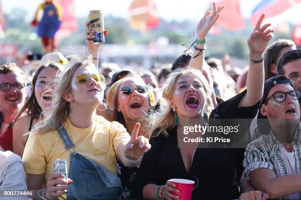 Crowds cheer as Haim performs on the Pyramid stage on day 4 of the Glastonbury Festival 2017 at Worthy Farm, Pilton on June 25, 2017 in Glastonbury,...